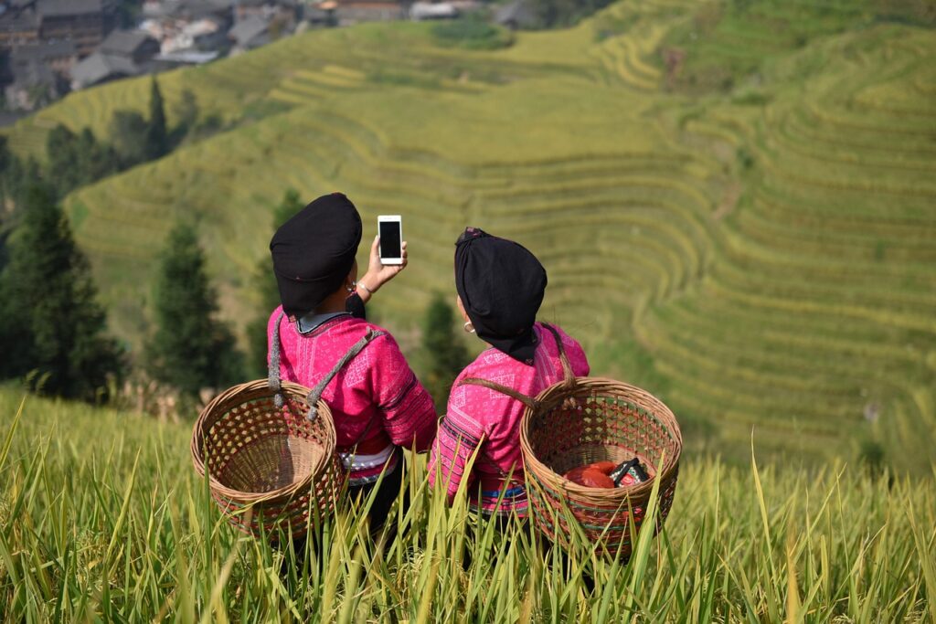 スマホ使用時に子どもの目線を合わす方法は？