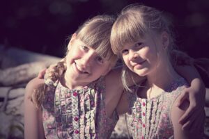 スマホで子ども姉妹の素敵な写真を撮る方法は？