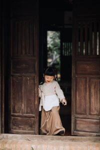 子どもが公園で遊ぶ姿を上手く写真に収めるコツは？